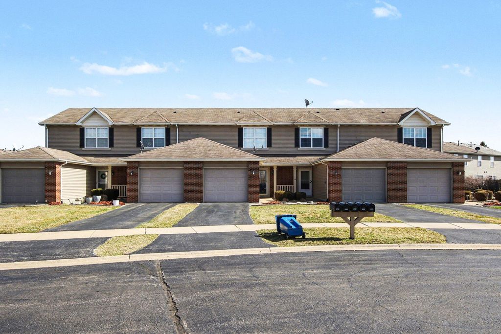 Photo of 1759 Autumn Court #4, Dyer, IN 46311 (MLS # 835454)