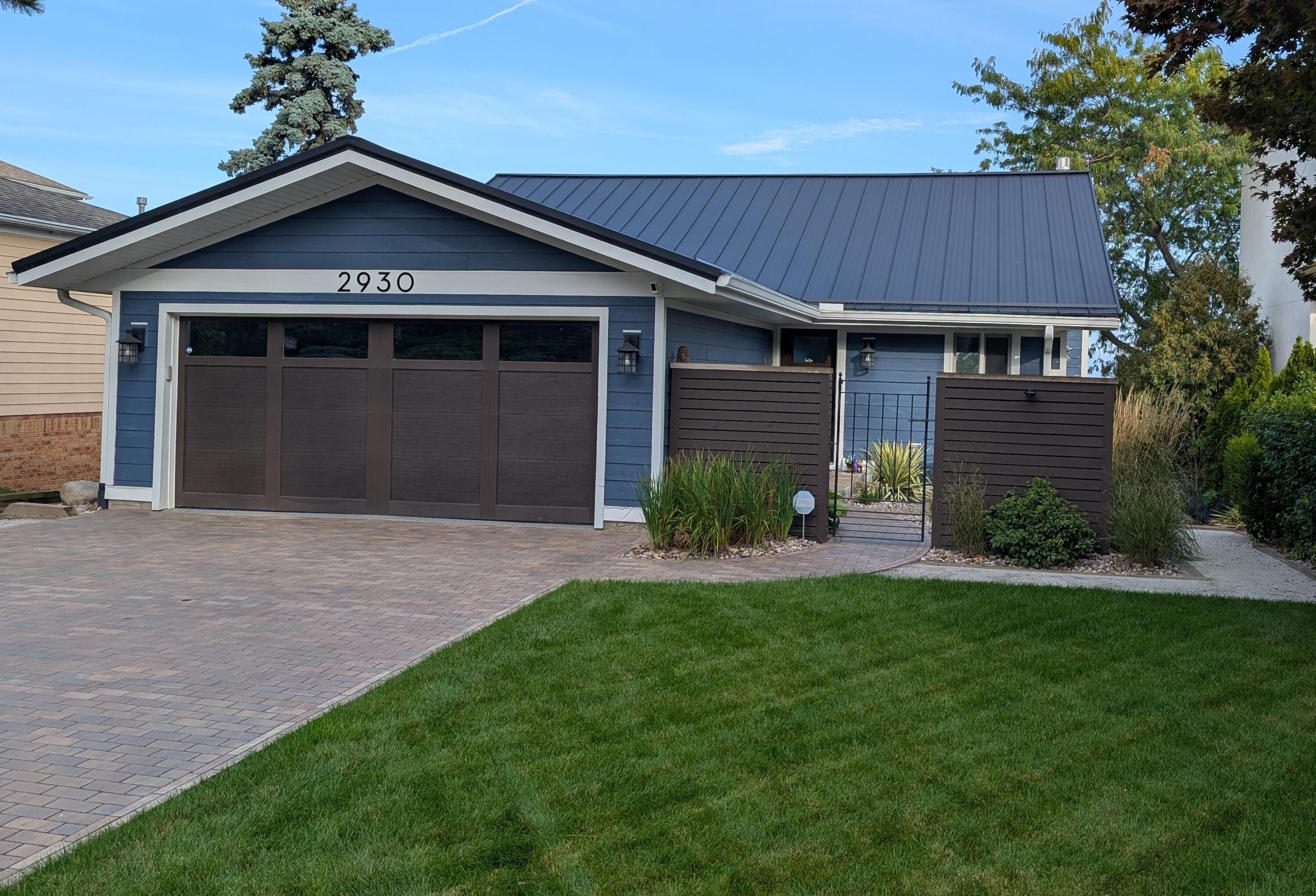 2930 Lake Shore Drive