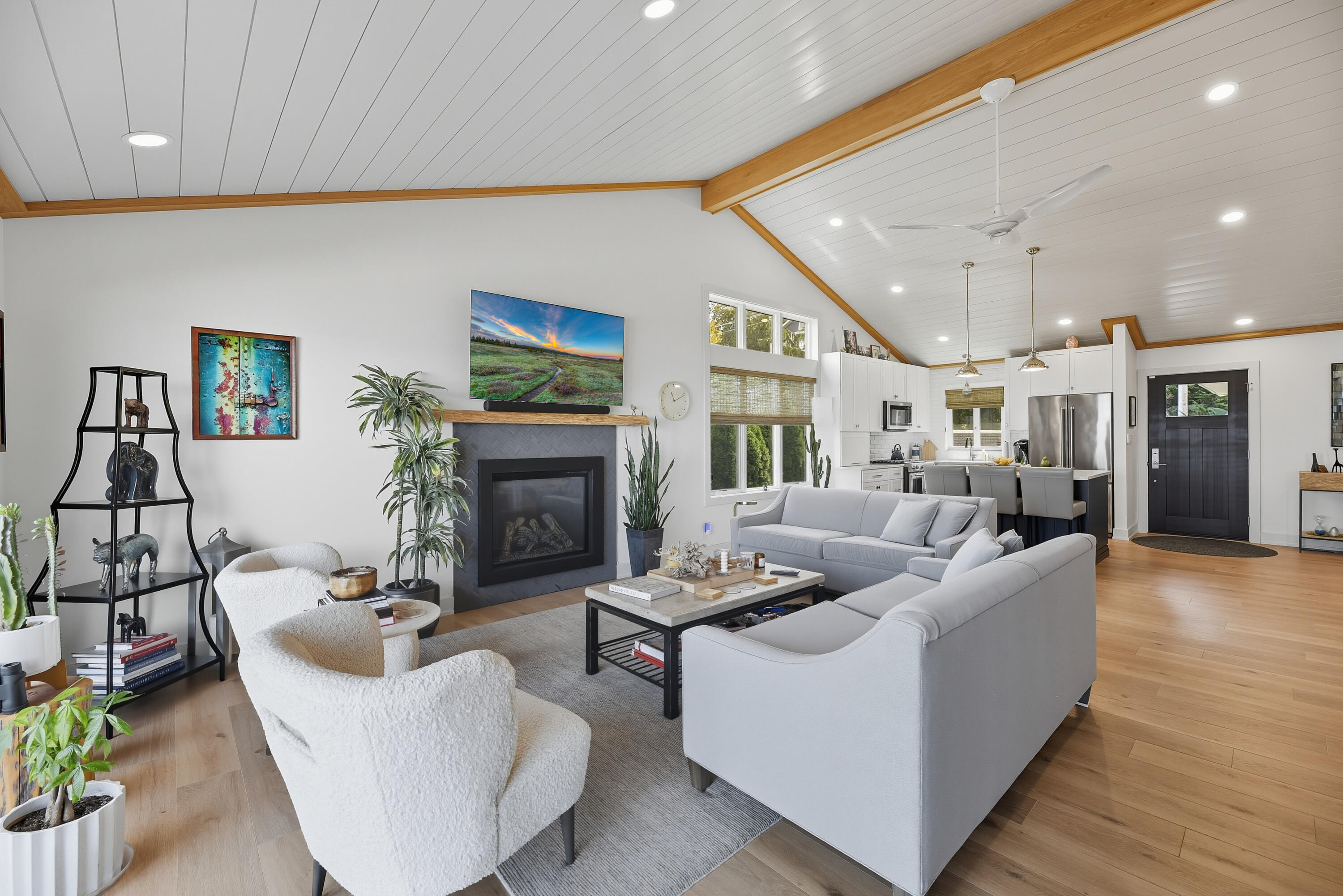 2930 Lake Shore Drive