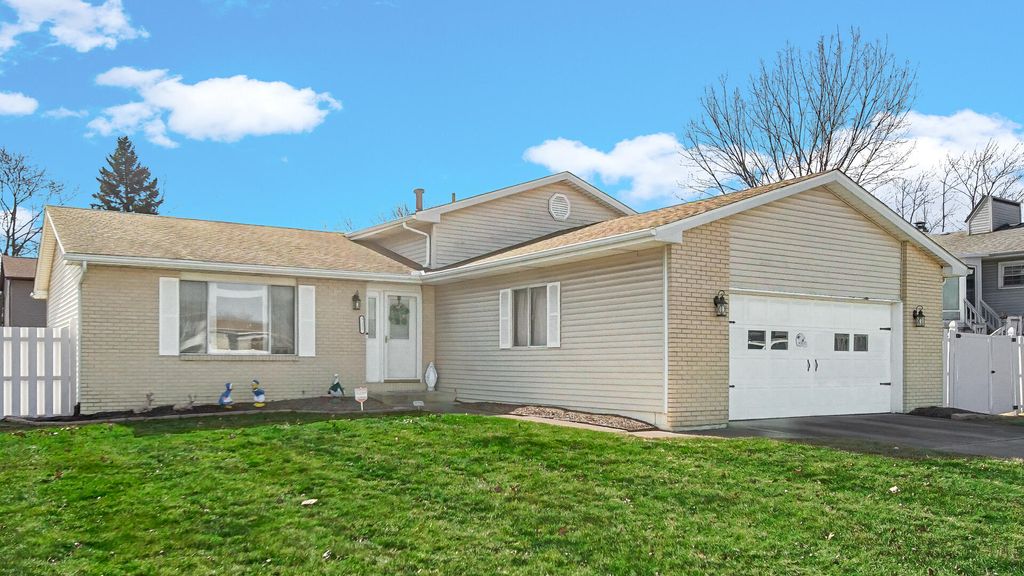 Photo of 3237 Atlanta Court, Portage, IN 46368 (MLS # 834797)