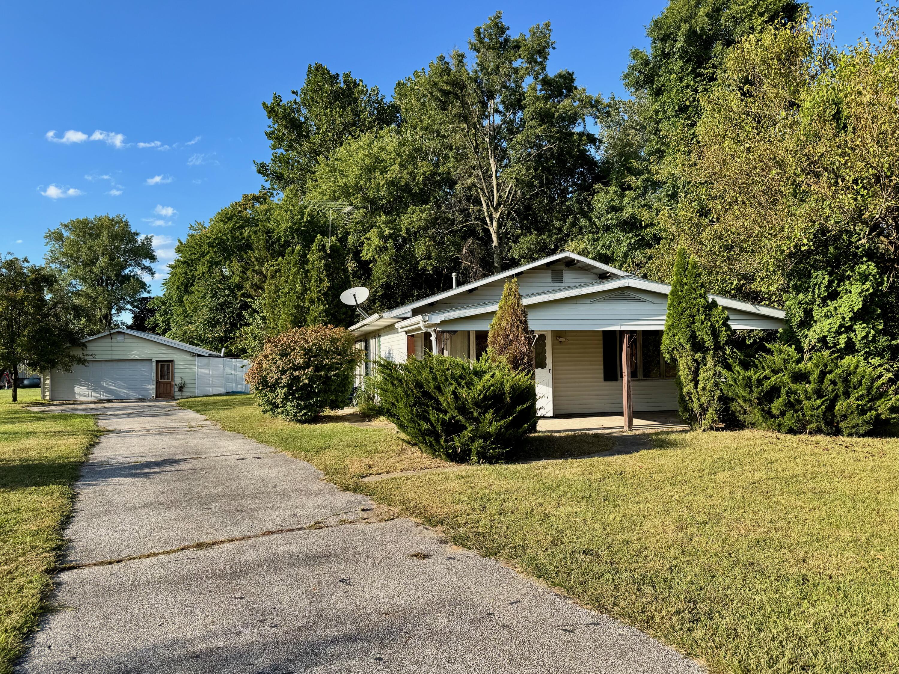 6620 E State Road 10