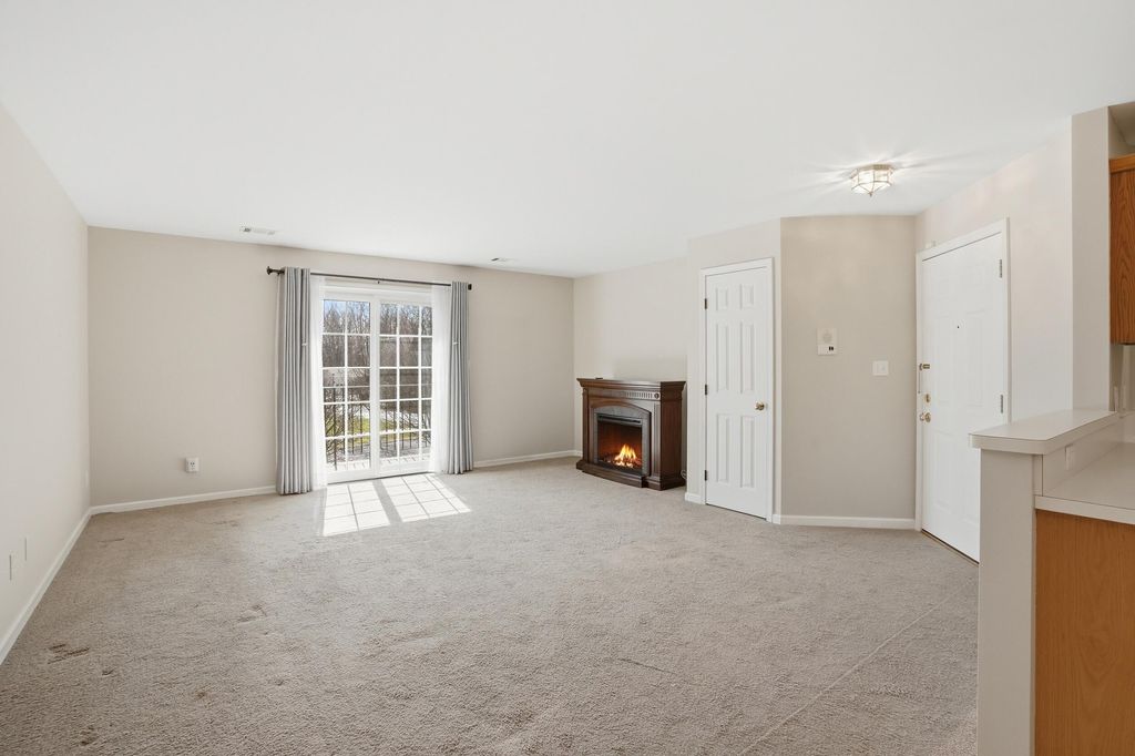 Photo of 2711 Georgetowne Drive #B2, Highland, IN 46322 (MLS # 835904)