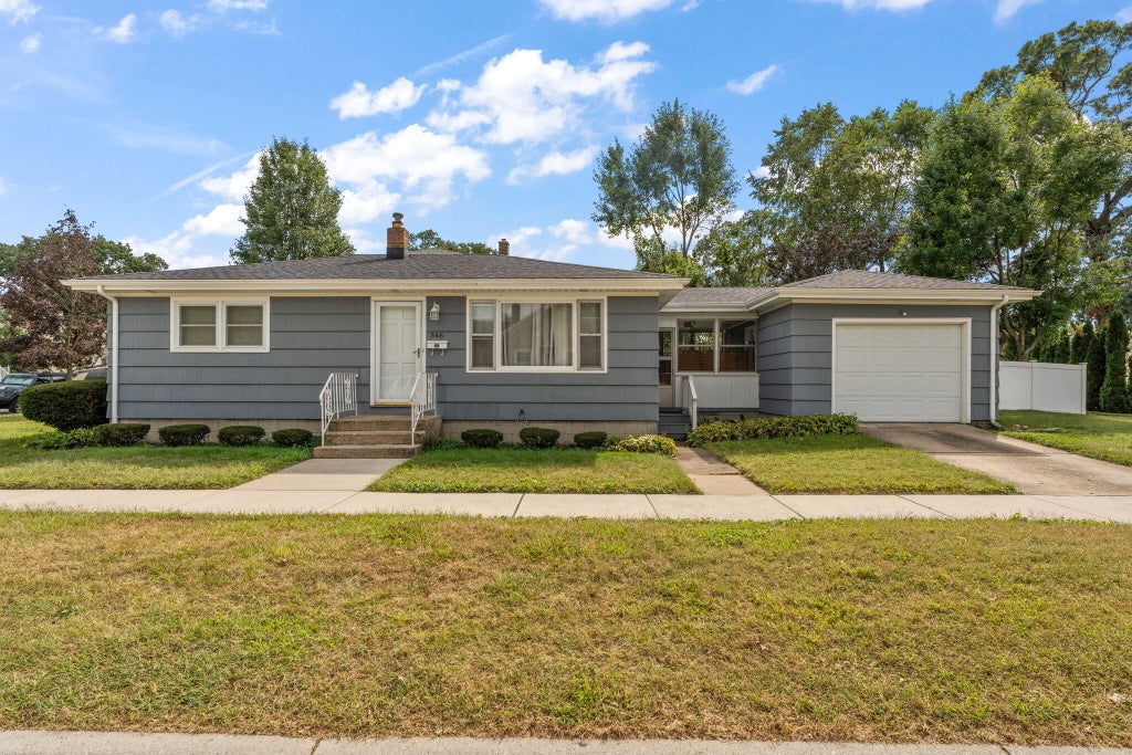 Photo of 346 N Harvey Street, Griffith, IN 46319 (MLS # 845672)