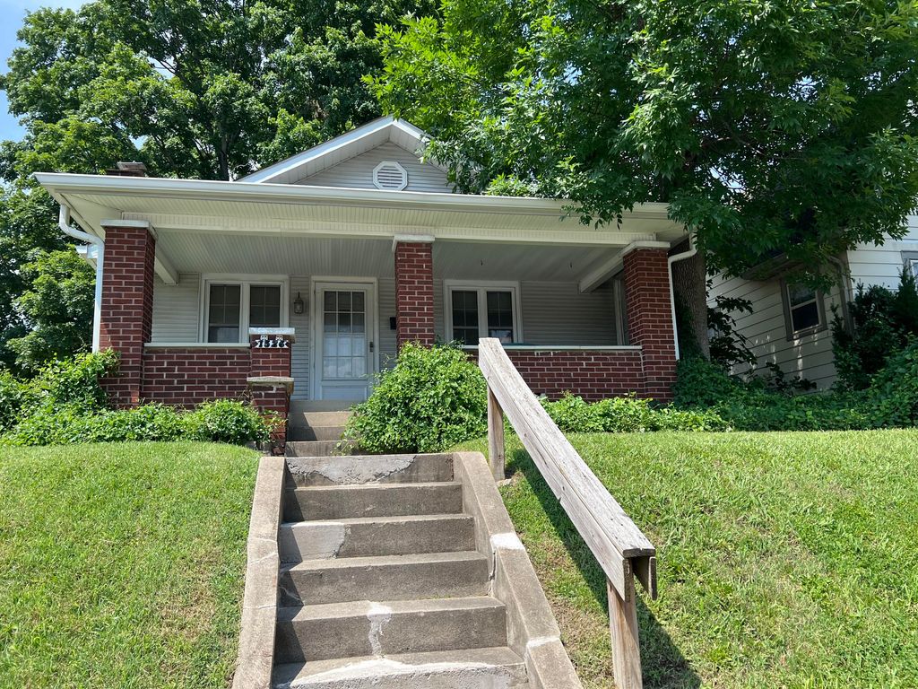 Photo of 1526 Main Street, Beech Grove, IN 46107 (MLS # 831786)