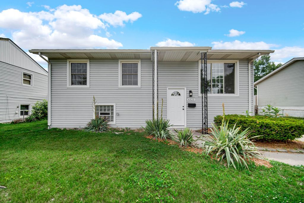 Photo of 6323 Tennessee Avenue, Hammond, IN 46323 (MLS # 840339)