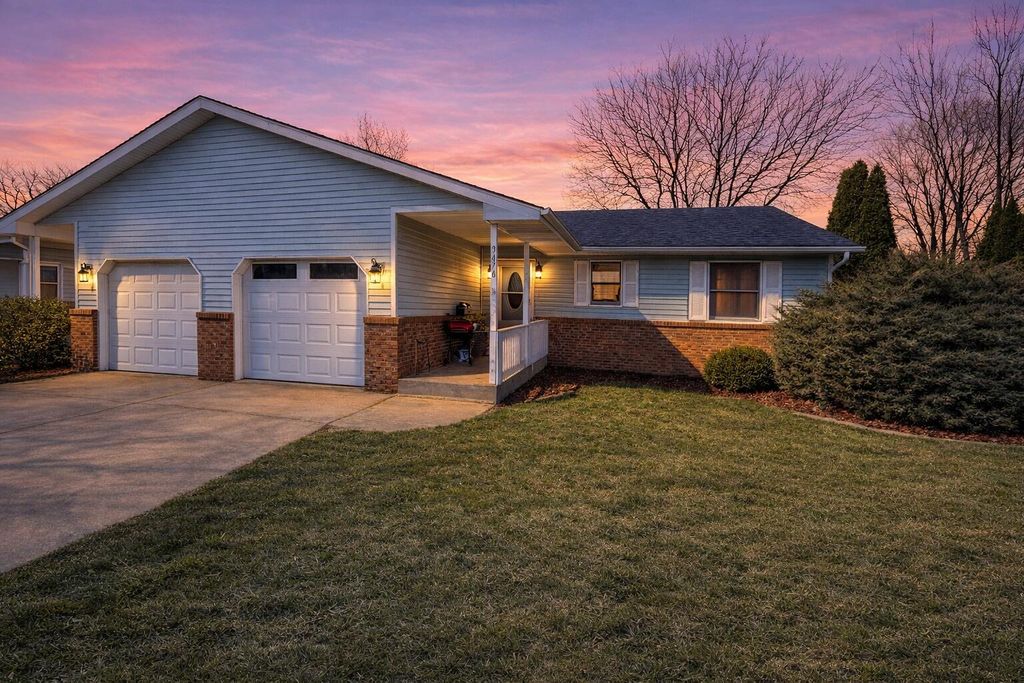 Photo of 3476 E 69th Avenue, Merrillville, IN 46410 (MLS # 836877)