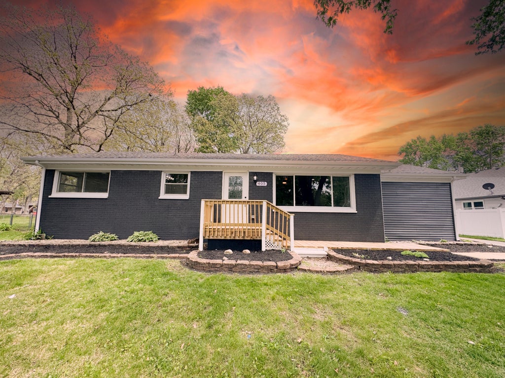 Photo of 405 Cedar Street NW, DeMotte, IN 46310 (MLS # 841658)