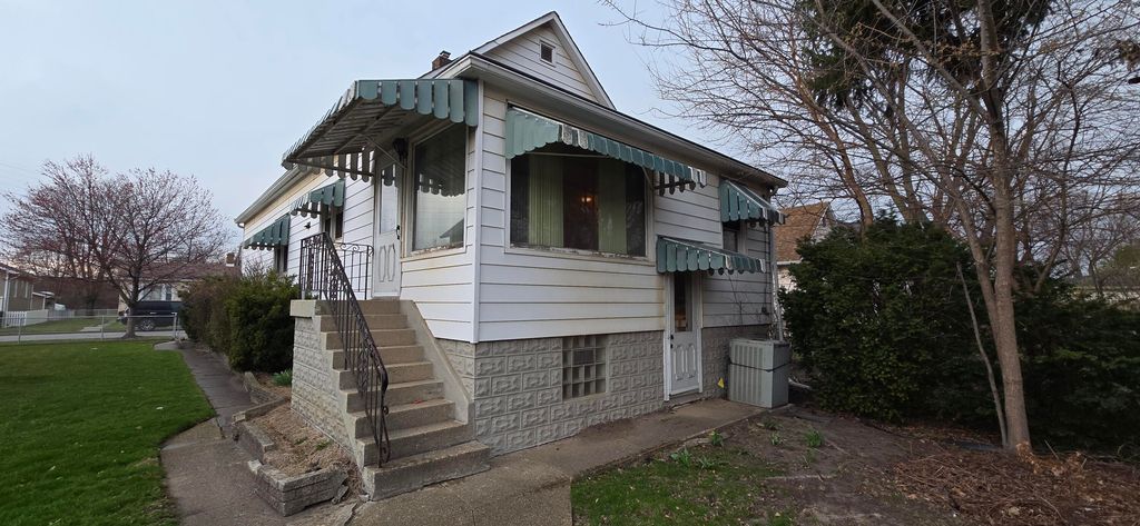 Photo of 4429 Hickory Avenue, Hammond, IN 46327 (MLS # 836149)