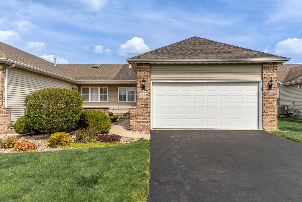 Photo of 6843 Falcon Drive, Schererville, IN 46375 (MLS # 838394)