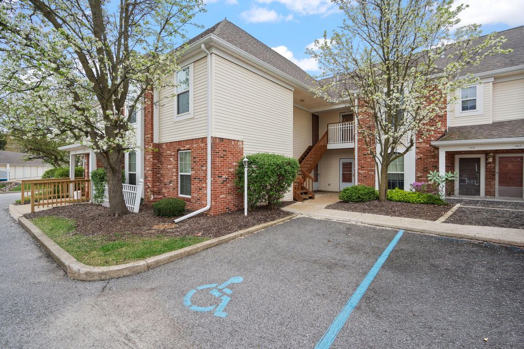 Photo of 955 Misty Glen Drive, Valparaiso, IN 46385 (MLS # 837264)