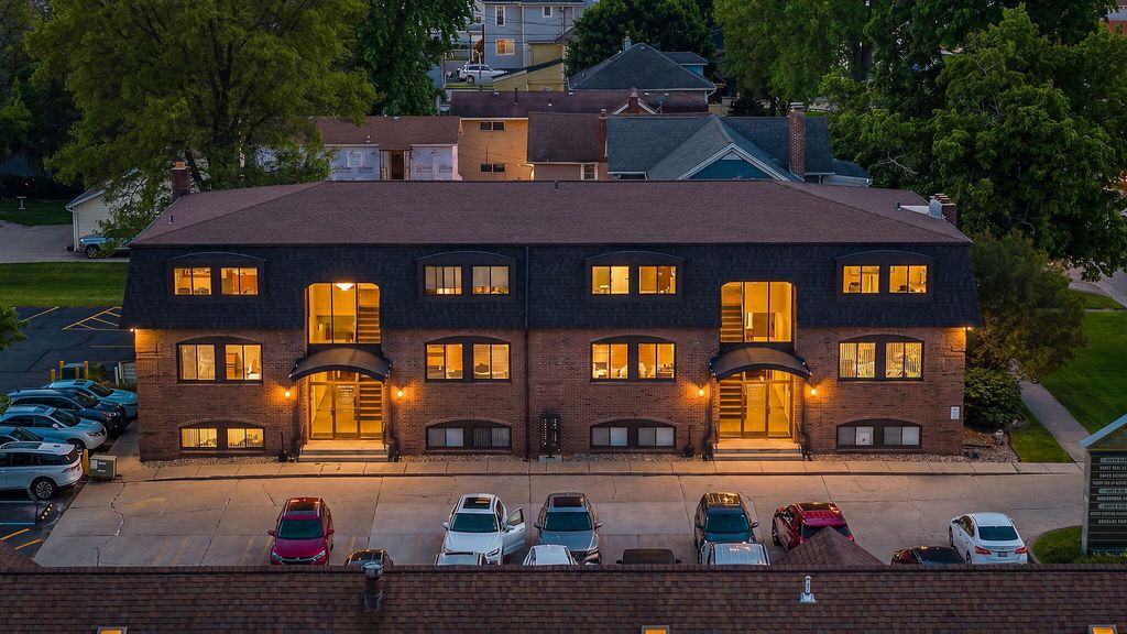Photo of 250 N Main Street, Crown Point, IN 46307 (MLS # 839259)