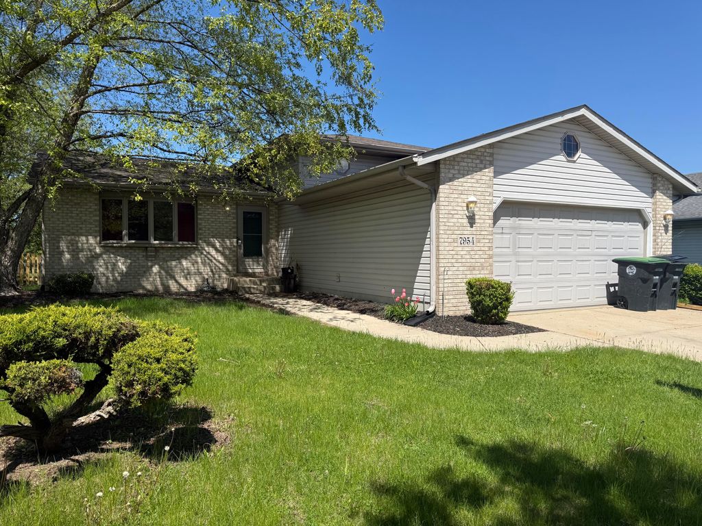 Photo of 7954 Bracken Pkwy, Hobart, IN 46342 (MLS # 838198)