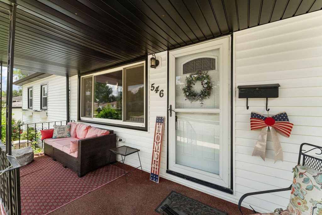 Photo of 546 N Wheeler Street, Griffith, IN 46319 (MLS # 840590)