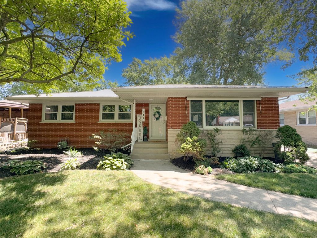 Photo of 8009 Greenwood Avenue, Munster, IN 46321 (MLS # 830540)