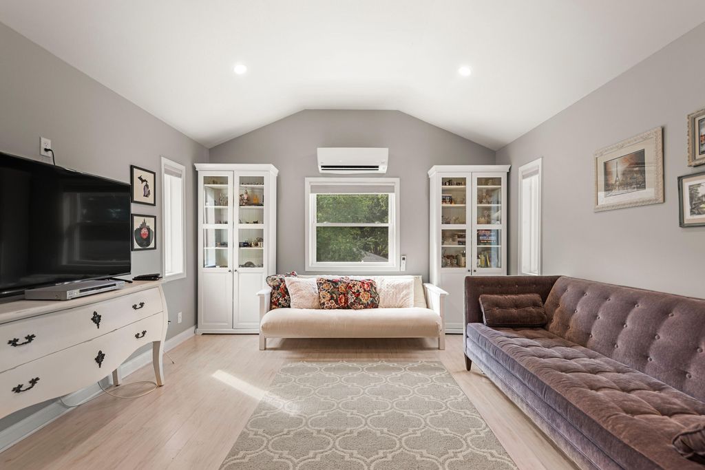 Photo of 506 Washington Park Boulevard, Michigan City, IN 46360 (MLS # 836033)