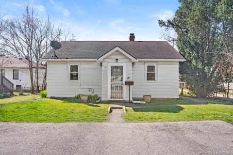 Single Family Residence in Chesterton IN 1101 Lincoln Avenue.jpg