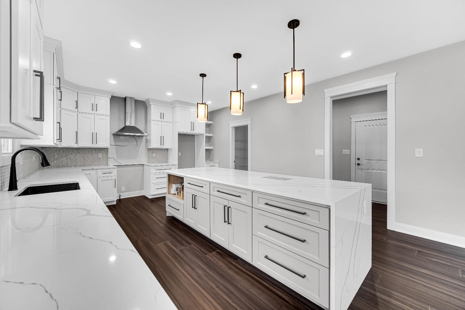 11039 Macedon Street