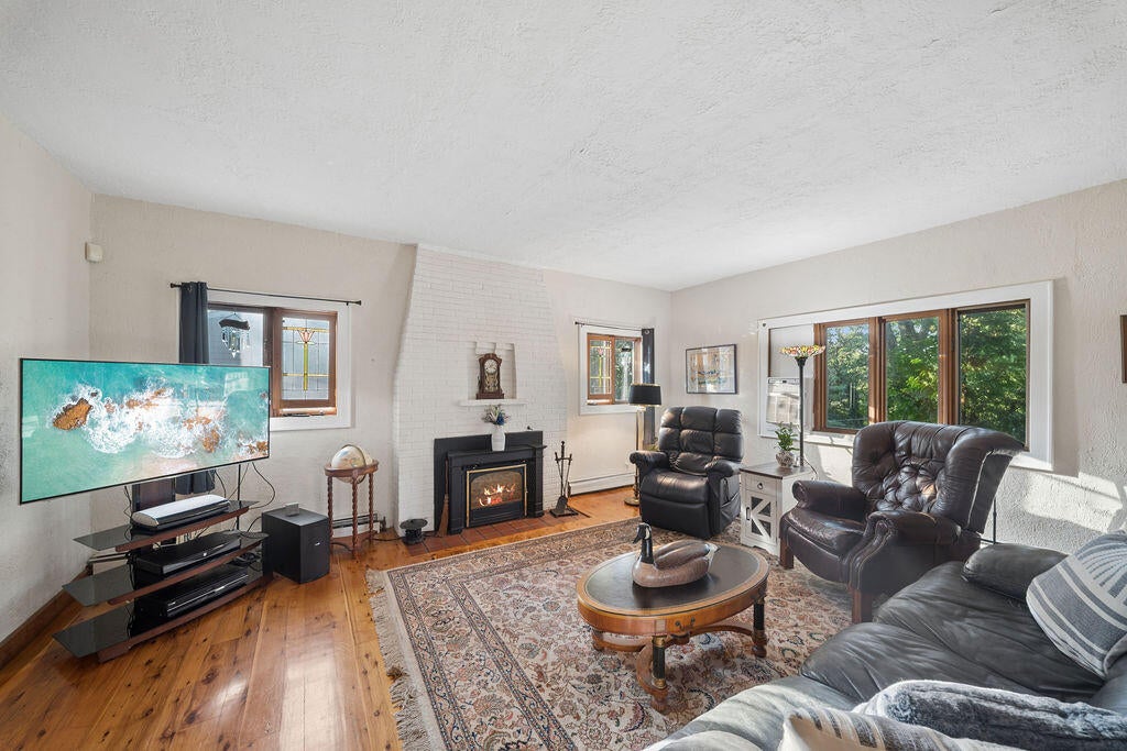 2707 Floral Trail