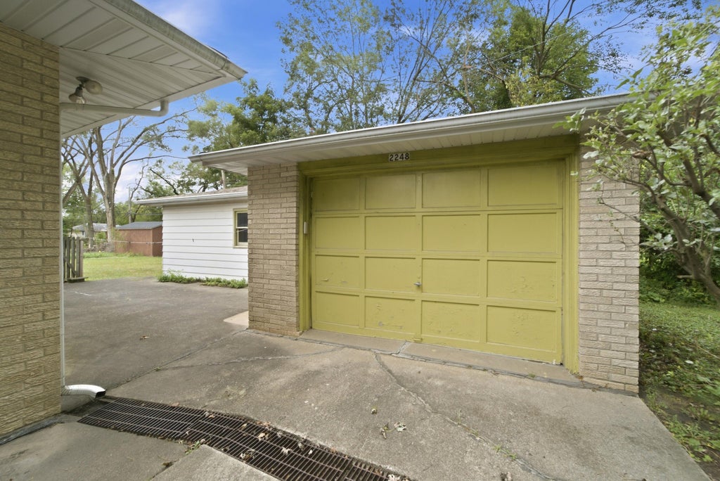 Photo of 2248 W 57th Place, Merrillville, IN 46410 (MLS # 845796)