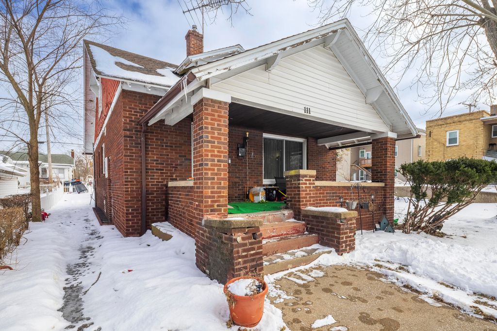 Photo of 111 Ridgeland Avenue, Michigan City, IN 46360 (MLS # 833766)