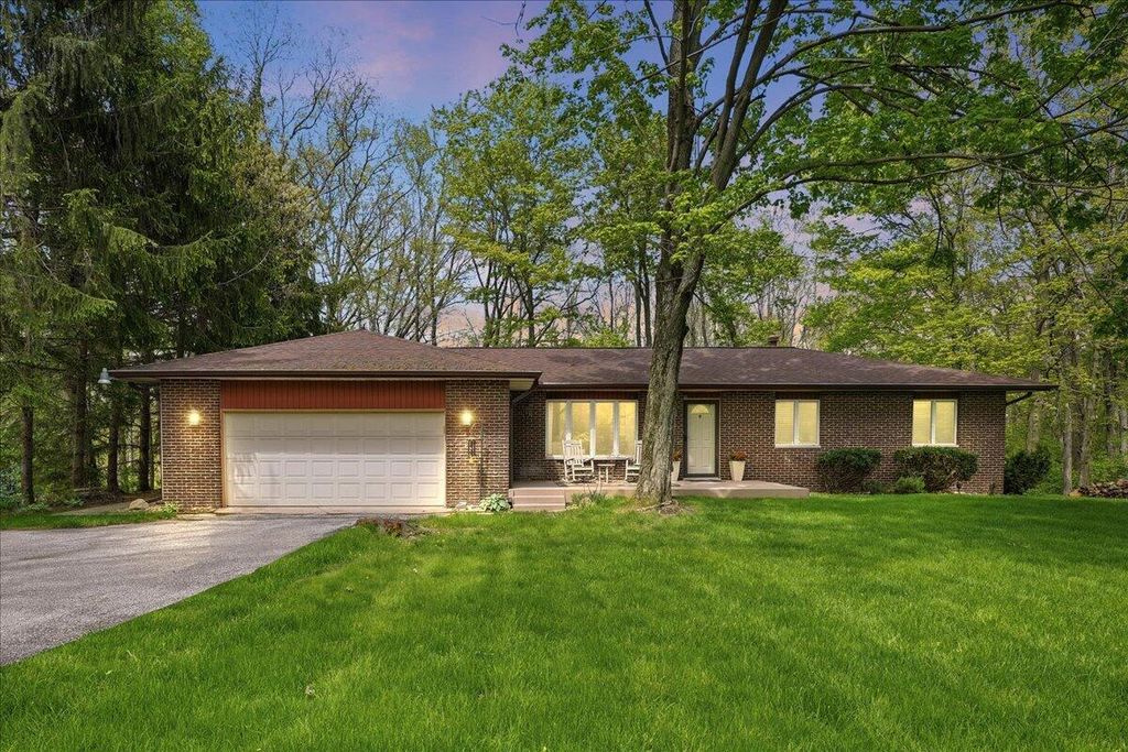 Photo of 255 E U.s. Hwy 6, Valparaiso, IN 46383 (MLS # 838409)