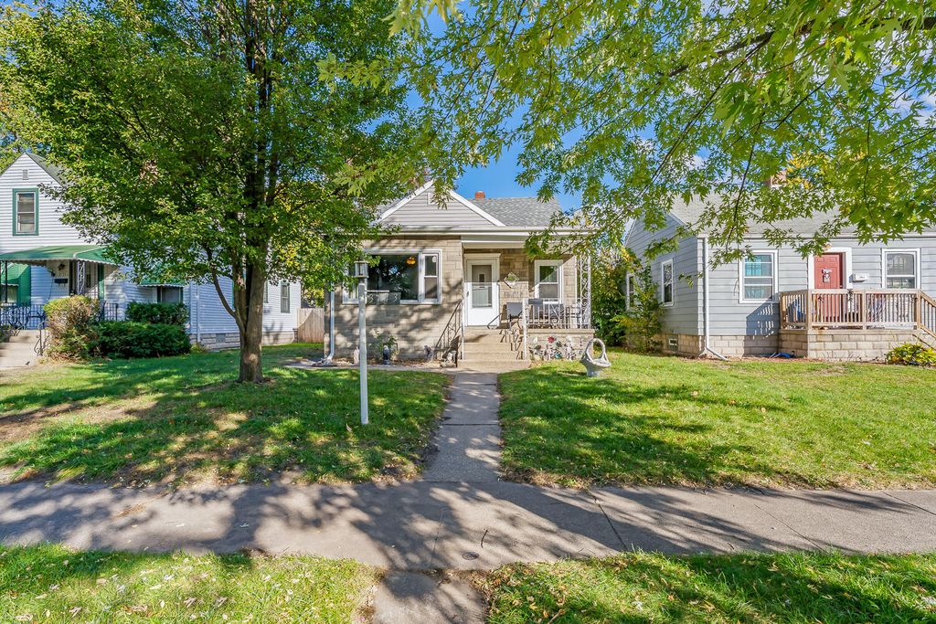 Photo of 3143 Parkway North Street, Hammond, IN 46323 (MLS # 830323)