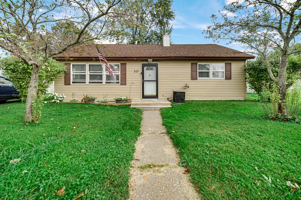 Photo of 513 Roberts Street, La Porte, IN 46350 (MLS # 846987)