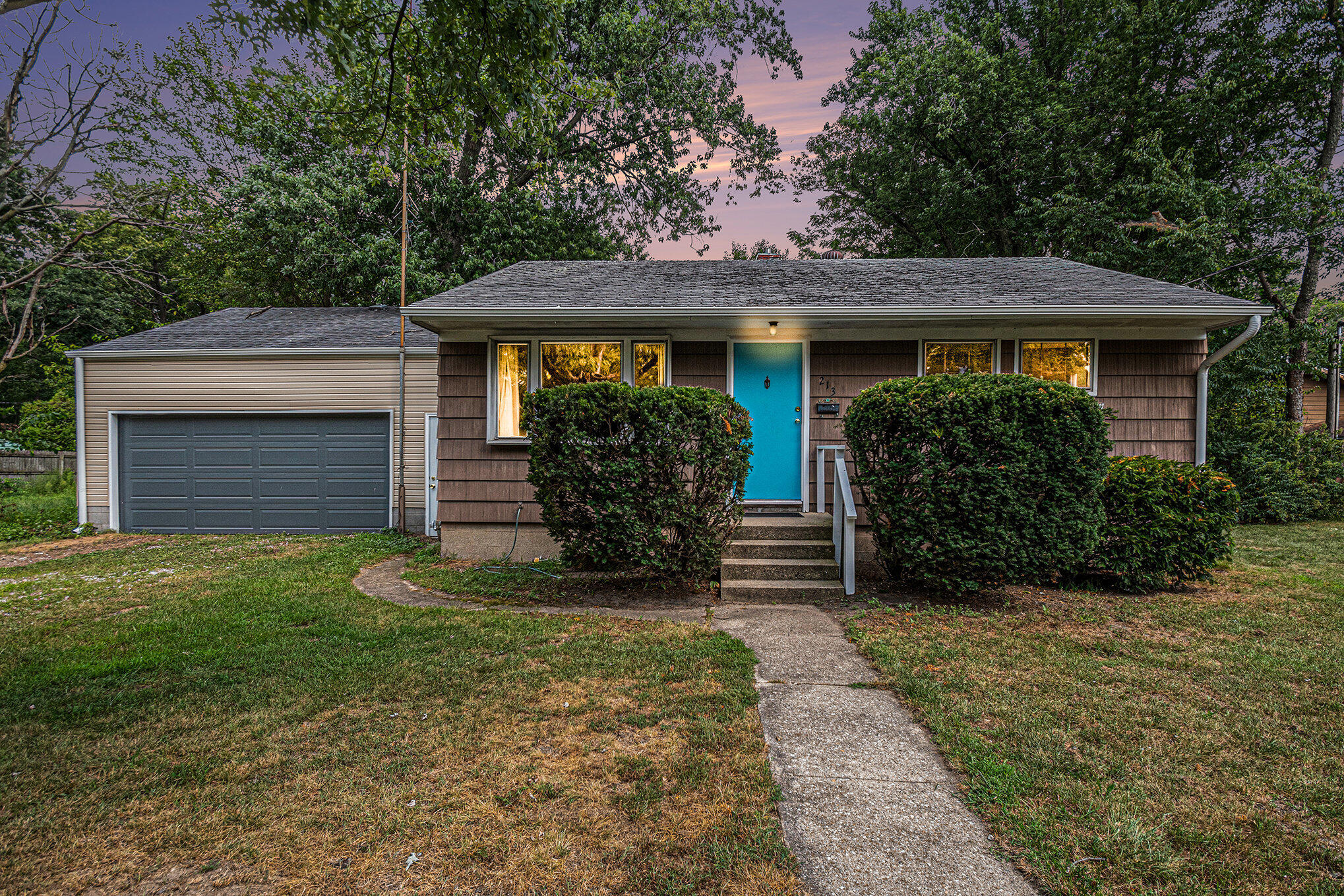 213 Emma Street