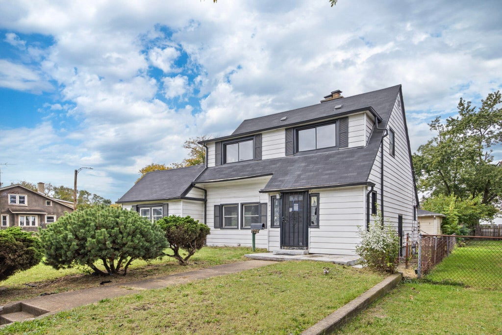 Photo of 772 Fillmore Street, Gary, IN 46402 (MLS # 846819)