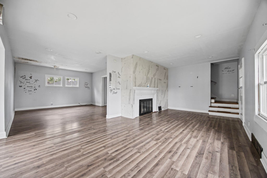 Photo of 772 Fillmore Street, Gary, IN 46402 (MLS # 846819)