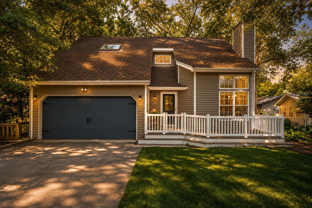 Photo of 2006 Berwyn Avenue, Long Beach, IN 46360 (MLS # 843209)