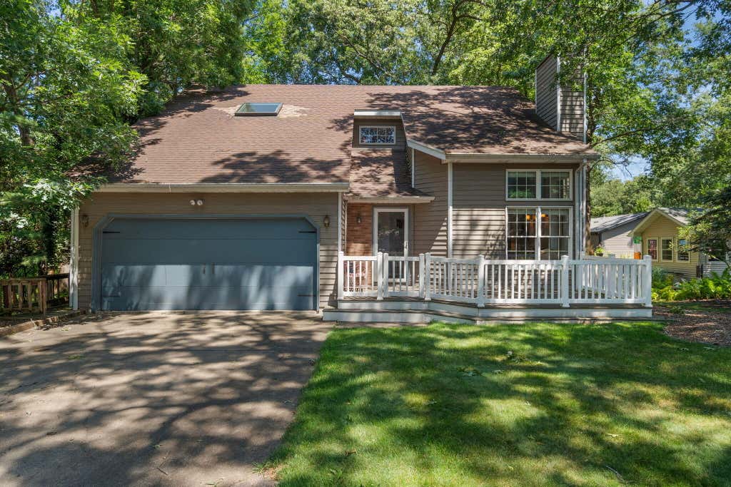 Photo of 2006 Berwyn Avenue, Long Beach, IN 46360 (MLS # 843209)