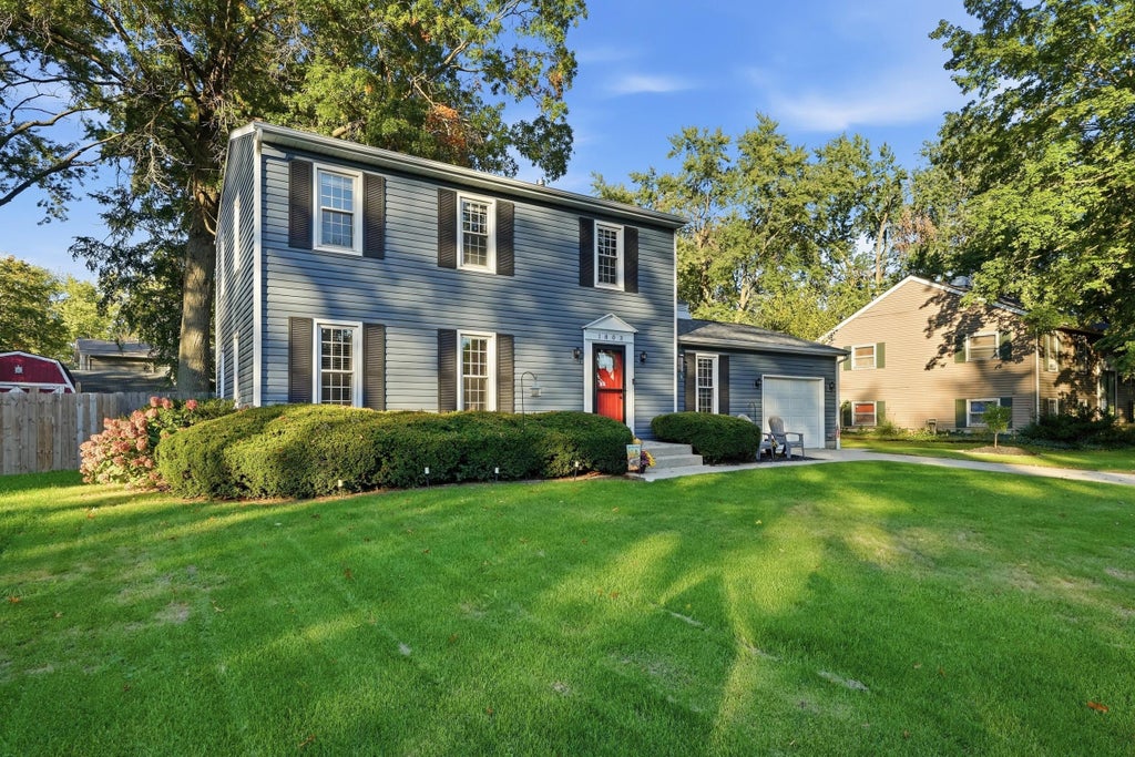 Photo of 1803 Mccord Road, Valparaiso, IN 46383 (MLS # 846422)