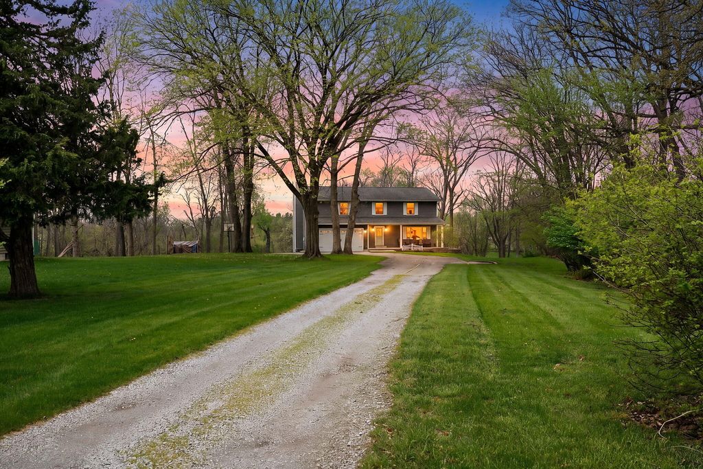 Photo of 1120 Hilltop Drive, Lowell, IN 46356 (MLS # 837902)