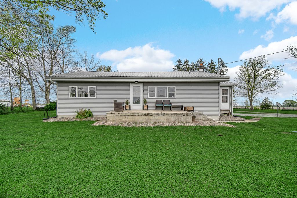 Photo of 2232 W 1650 S, Hanna, IN 46340 (MLS # 838058)