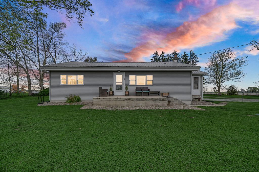 Photo of 2232 W 1650 S, Hanna, IN 46340 (MLS # 838058)