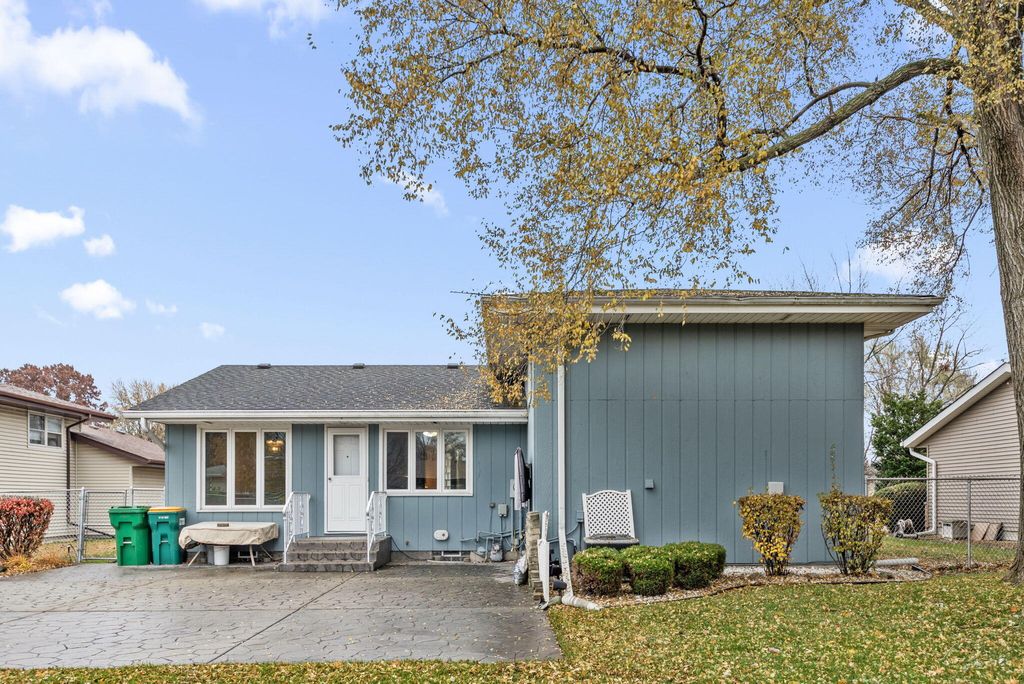 Photo of 8778 Madison Avenue, Munster, IN 46321 (MLS # 831326)