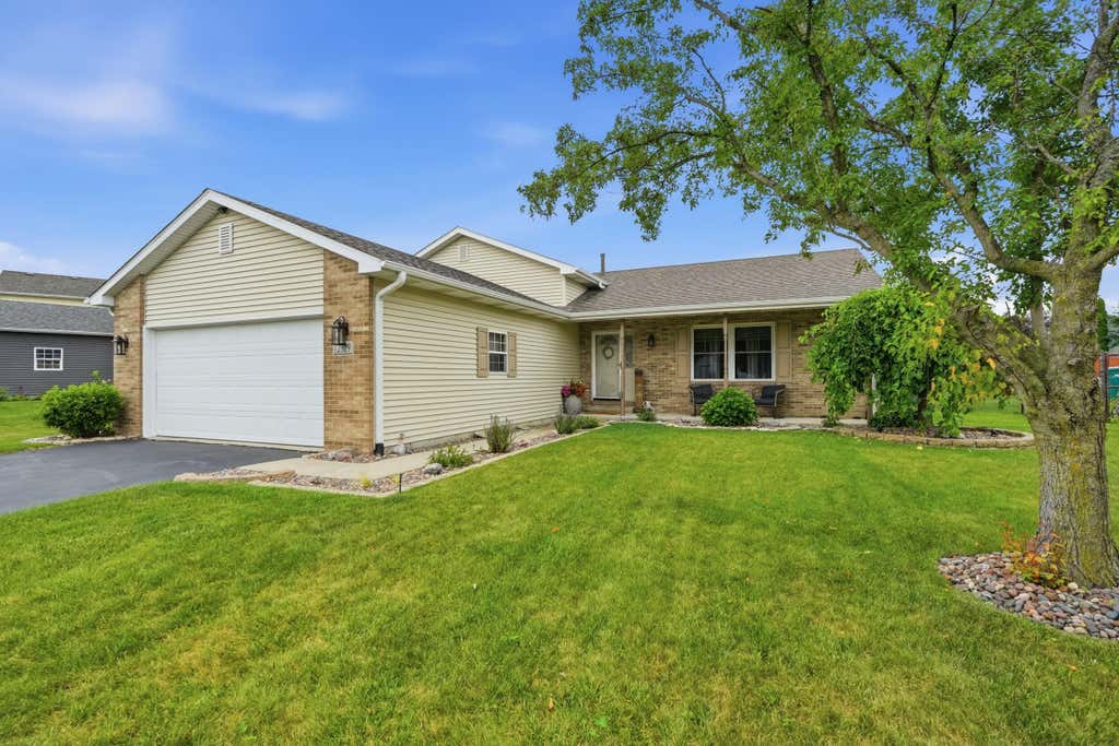 Photo of 12329 Tippecanoe Place, Crown Point, IN 46307 (MLS # 843416)