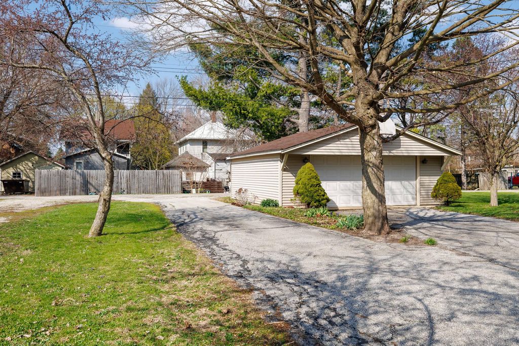 Photo of 310 E Lincoln Street, Kentland, IN 47951 (MLS # 836926)