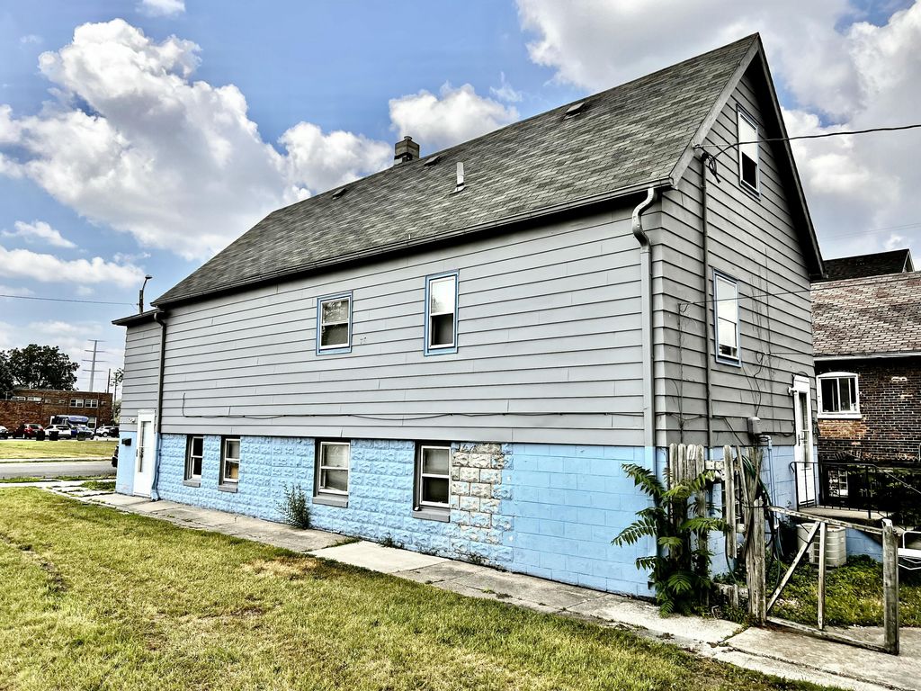 Photo of 602 E 150th Street, East Chicago, IN 46312 (MLS # 831186)