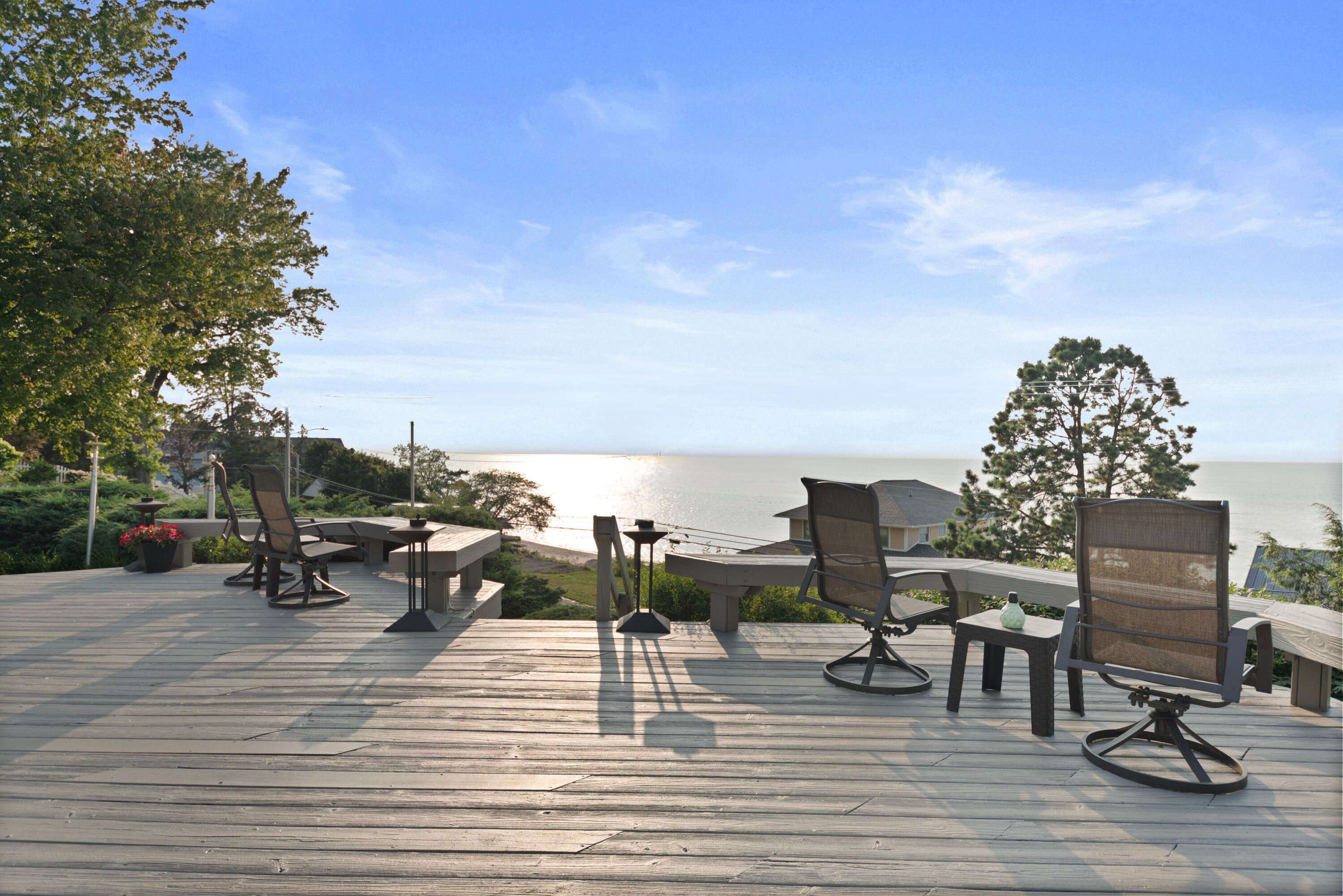 2925 Lake Shore Drive