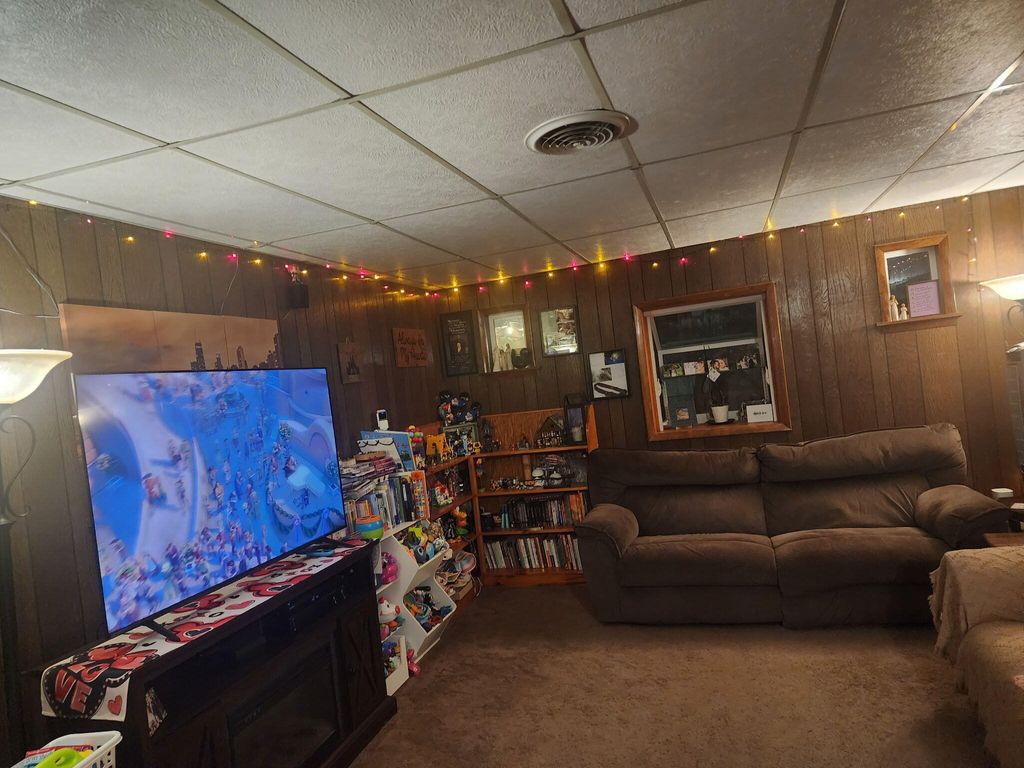 Photo of 614 W Elm Street, Griffith, IN 46319 (MLS # 833885)