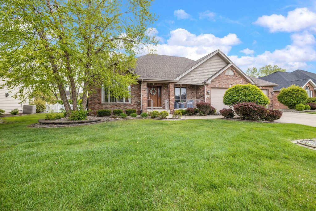 Photo of 108 Exeter Road, Munster, IN 46321 (MLS # 838704)