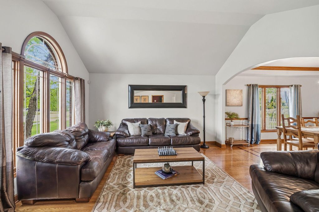 Photo of 108 Exeter Road, Munster, IN 46321 (MLS # 838704)