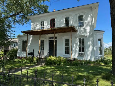 Property photo of 427 E Commercial Avenue, Lowell, IN 46356