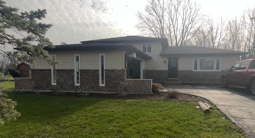 Photo of 13633 Georgia Street, Crown Point, IN 46307 (MLS # 836209)