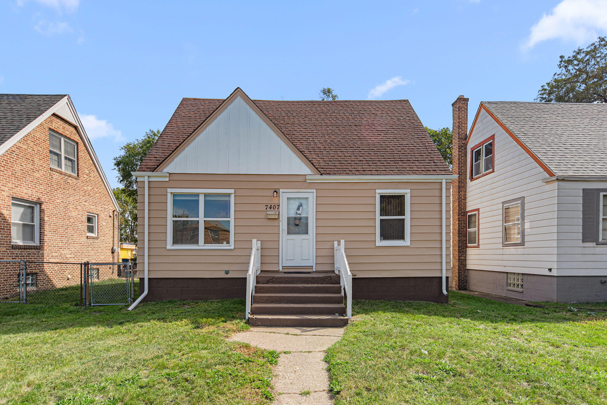 Hammond, Indiana 46324, United States, 3 Bedrooms Bedrooms, ,2 BathroomsBathrooms,Residential,Active,221311