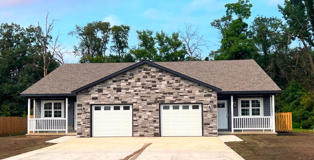Photo of 172 W Myers Street, Wheatfield, IN 46392 (MLS # 843707)