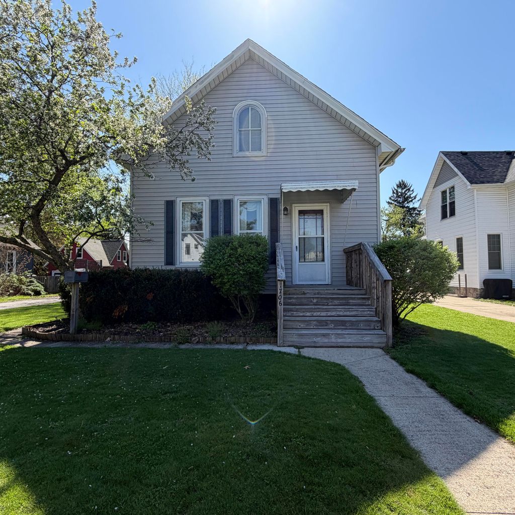 Photo of 1706 Monroe Street, La Porte, IN 46350 (MLS # 837379)