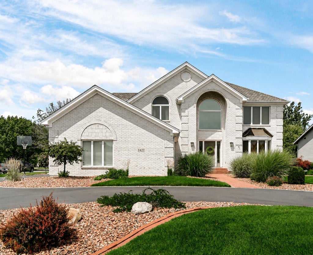 Photo of 1427 Brandywine Drive, Munster, IN 46321 (MLS # 842478)